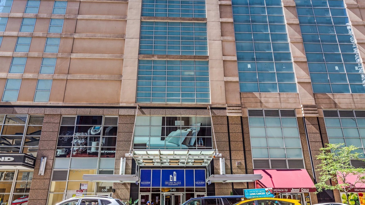 Photo of Outdoor in Downtown Chicago