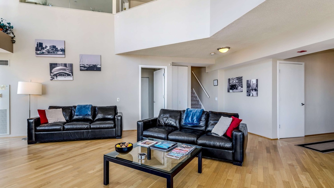 Photo of Livingroom in Downtown Chicago