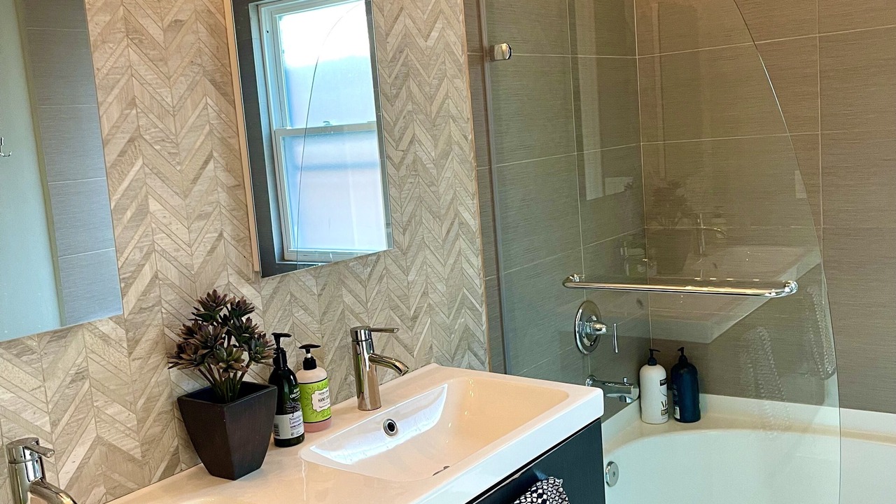 Photo of Bathroom in Oak Park