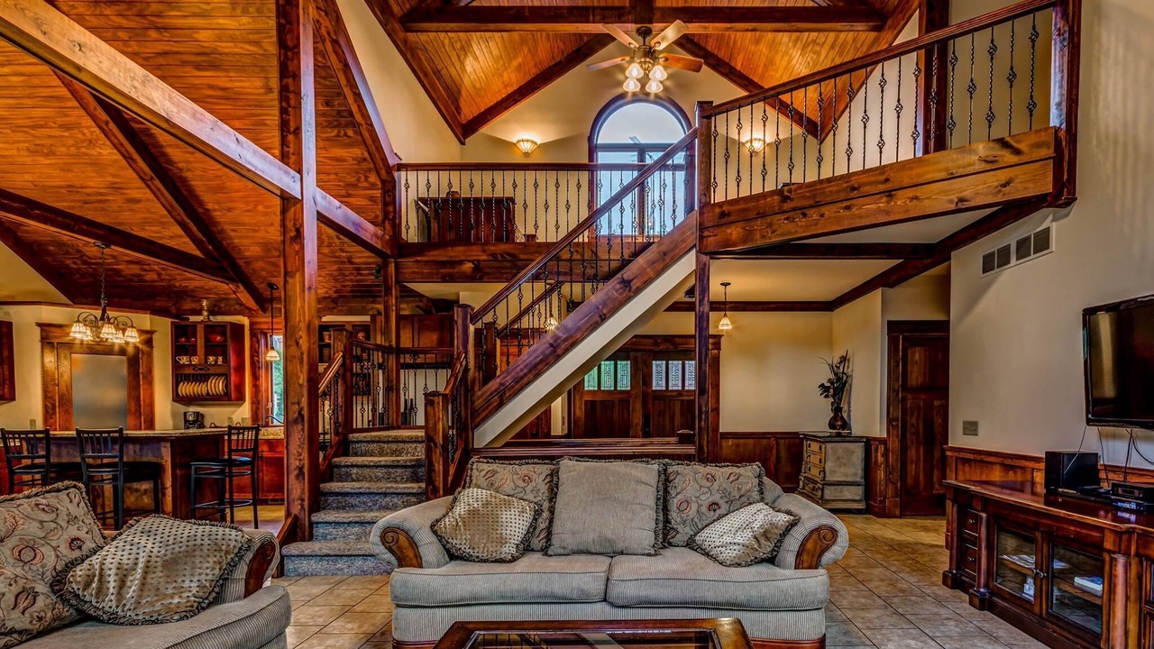 Photo of Livingroom in The Galena Territory