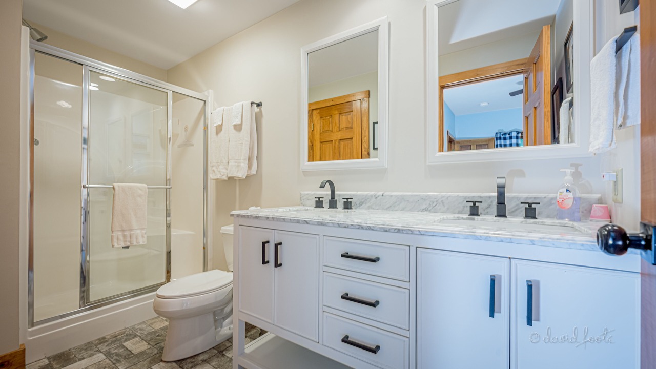 Photo of Bathroom in The Galena Territory