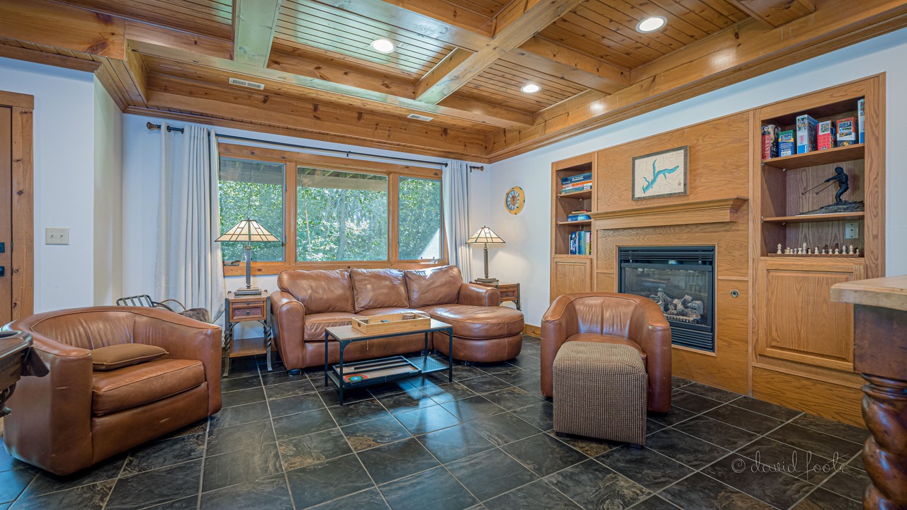 Photo of Livingroom in The Galena Territory