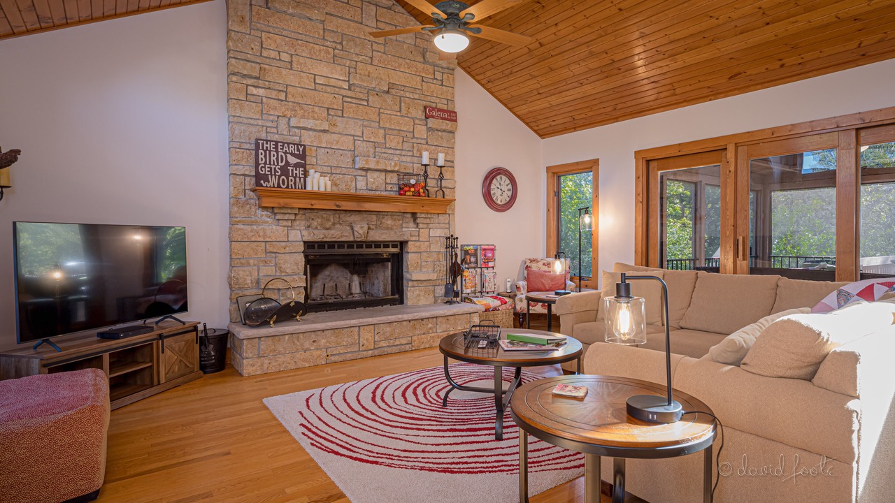 Photo of Livingroom in The Galena Territory