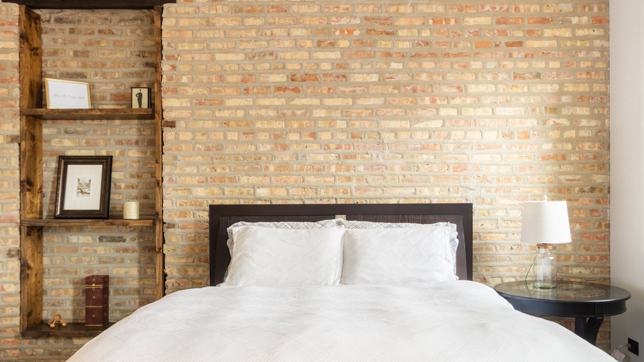 Photo of Bedroom in Rogers Park