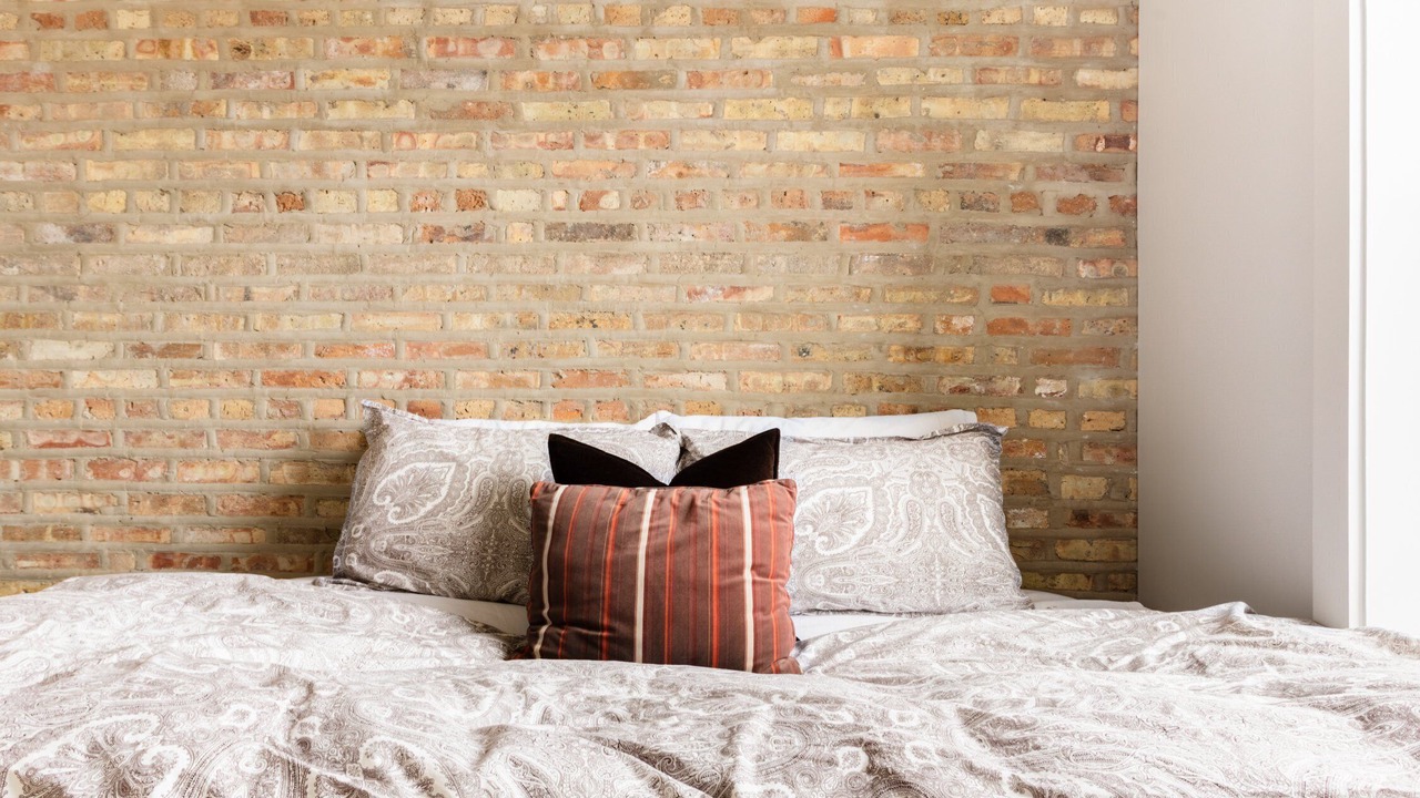 Photo of Bedroom in Rogers Park