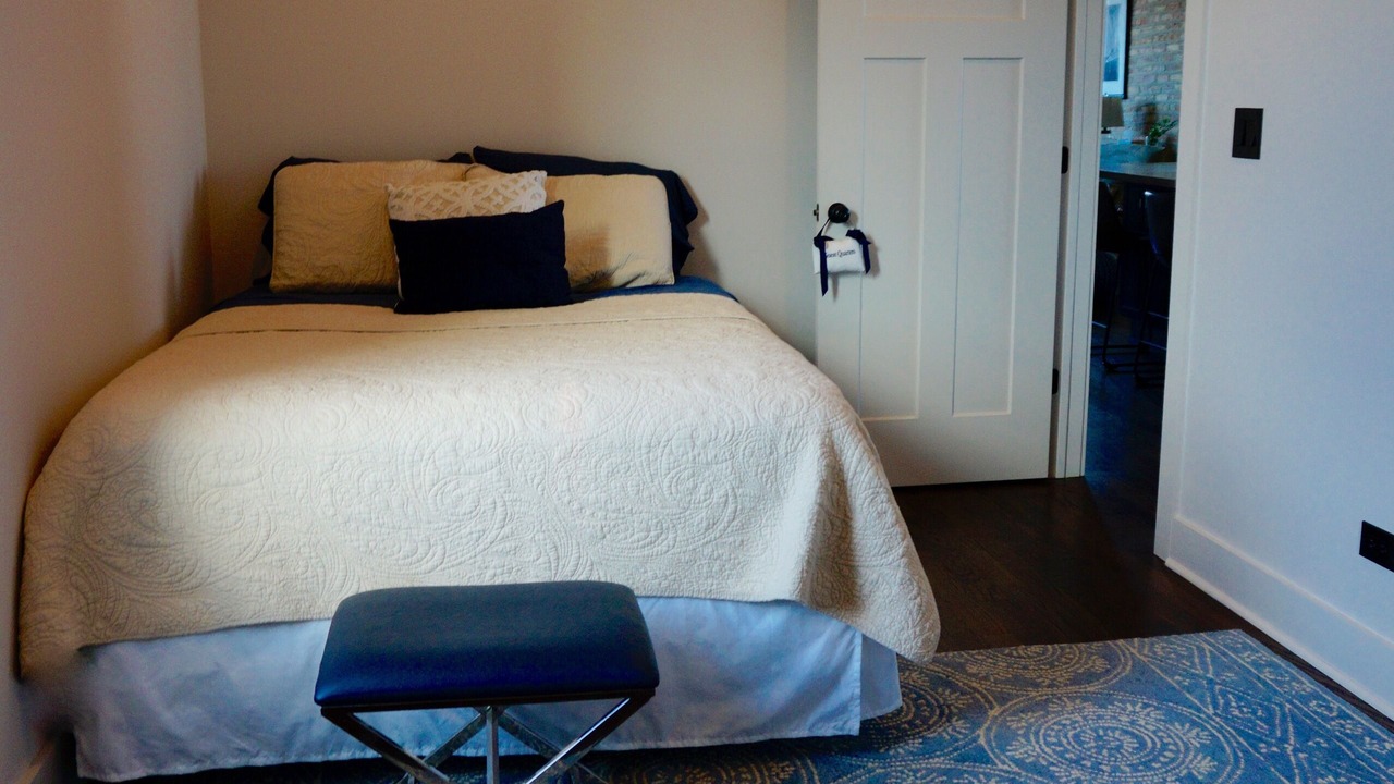 Photo of Bedroom in Rogers Park