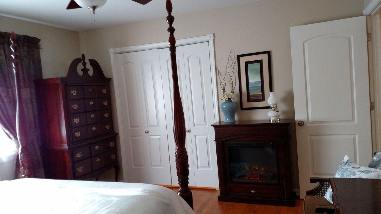 Photo of Bedroom in Evanston