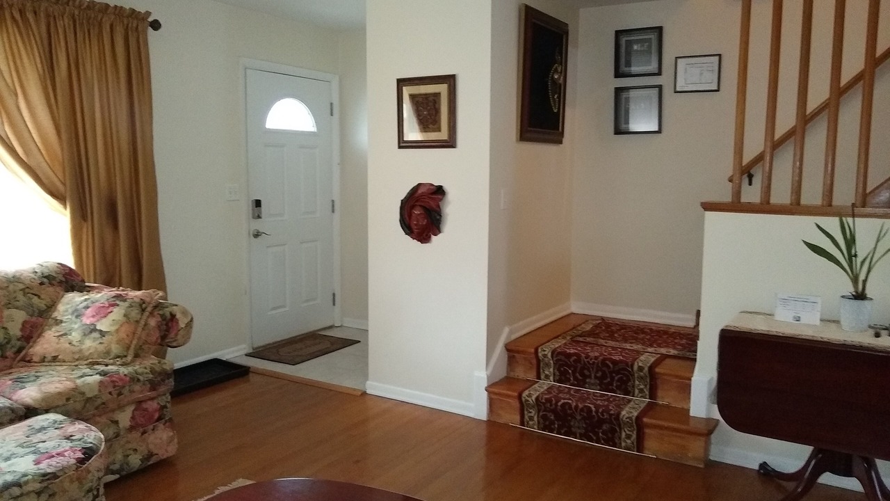 Photo of Livingroom in Evanston