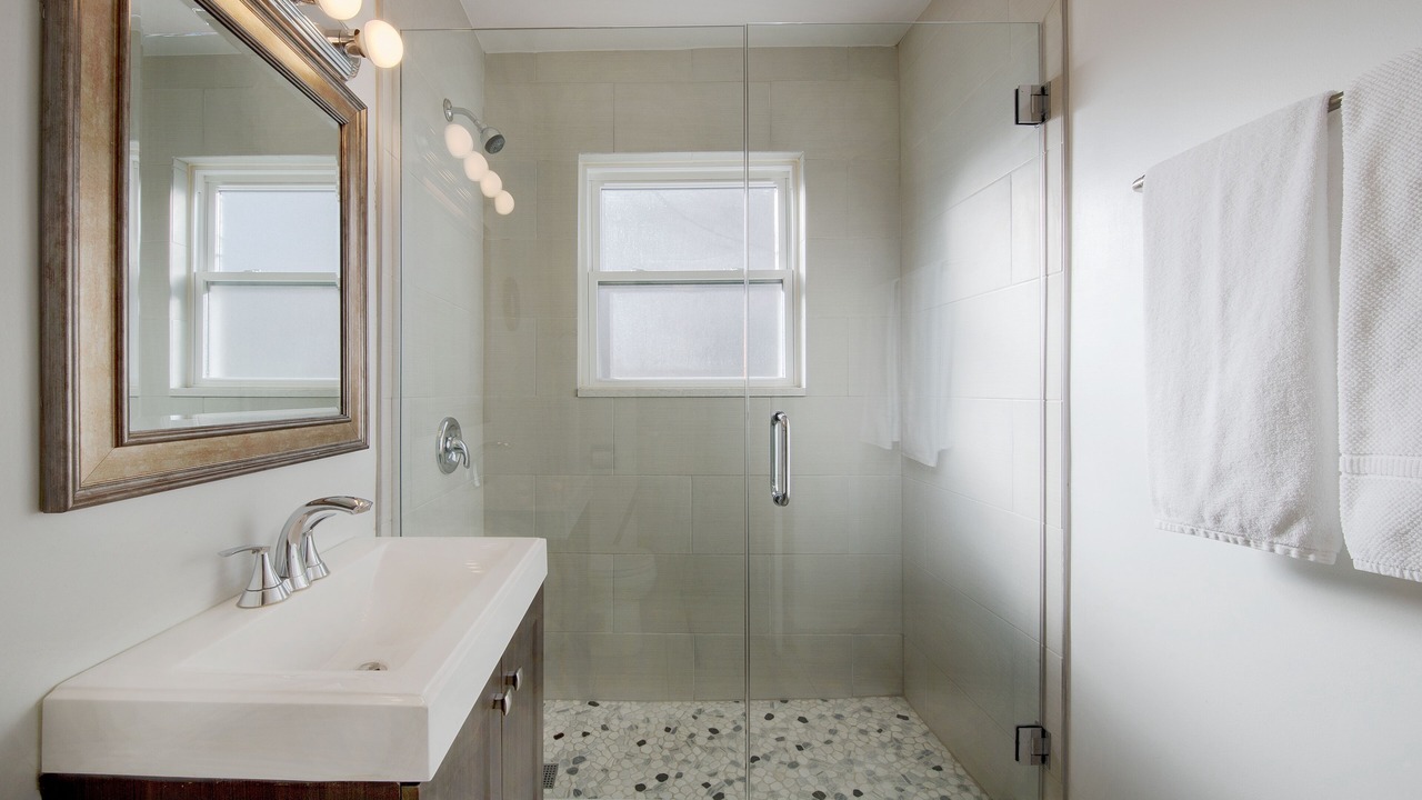 Photo of Bathroom in Wrigleyville