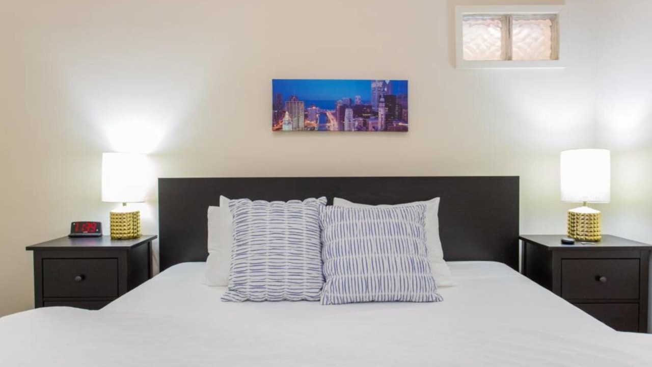 Photo of Bedroom in Wrigleyville