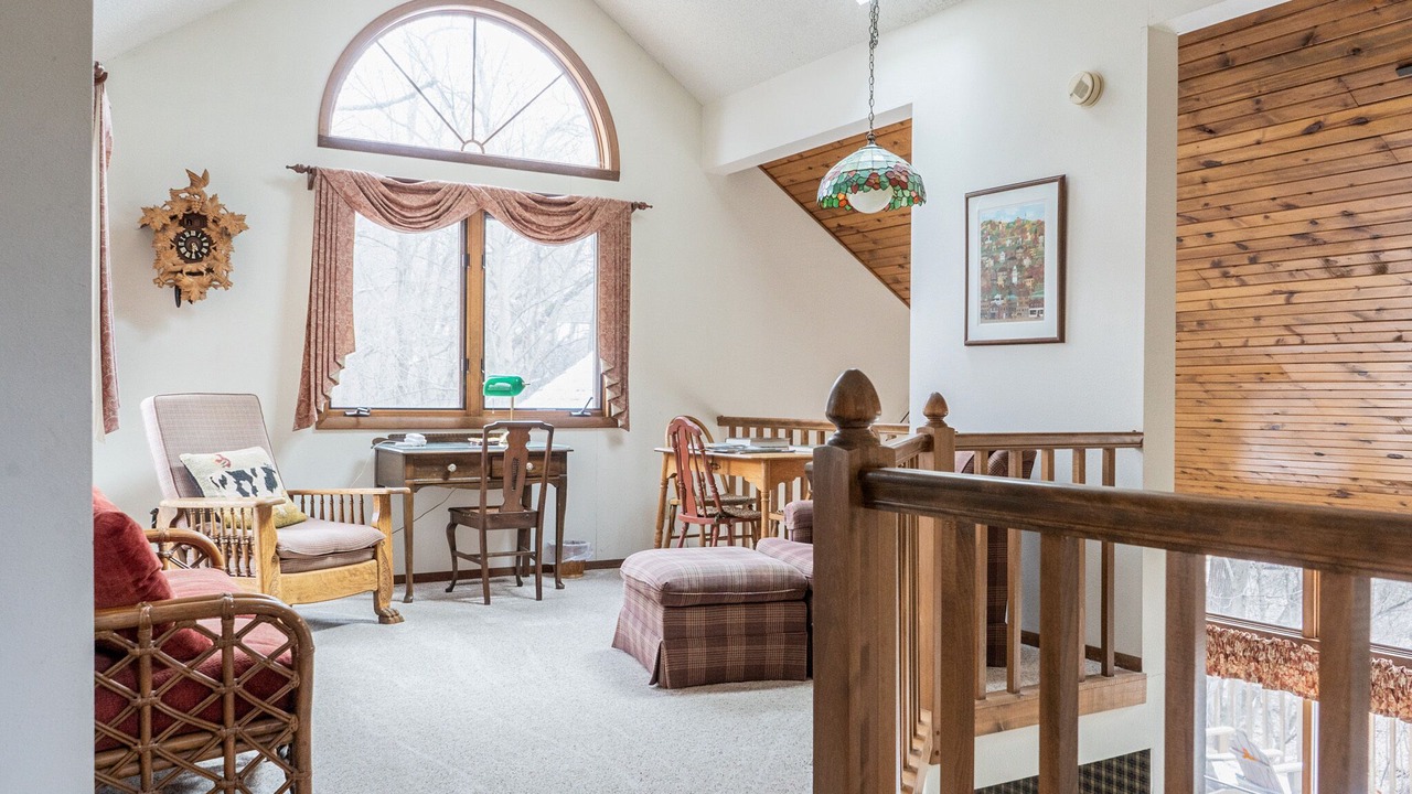Photo of Livingroom in The Galena Territory