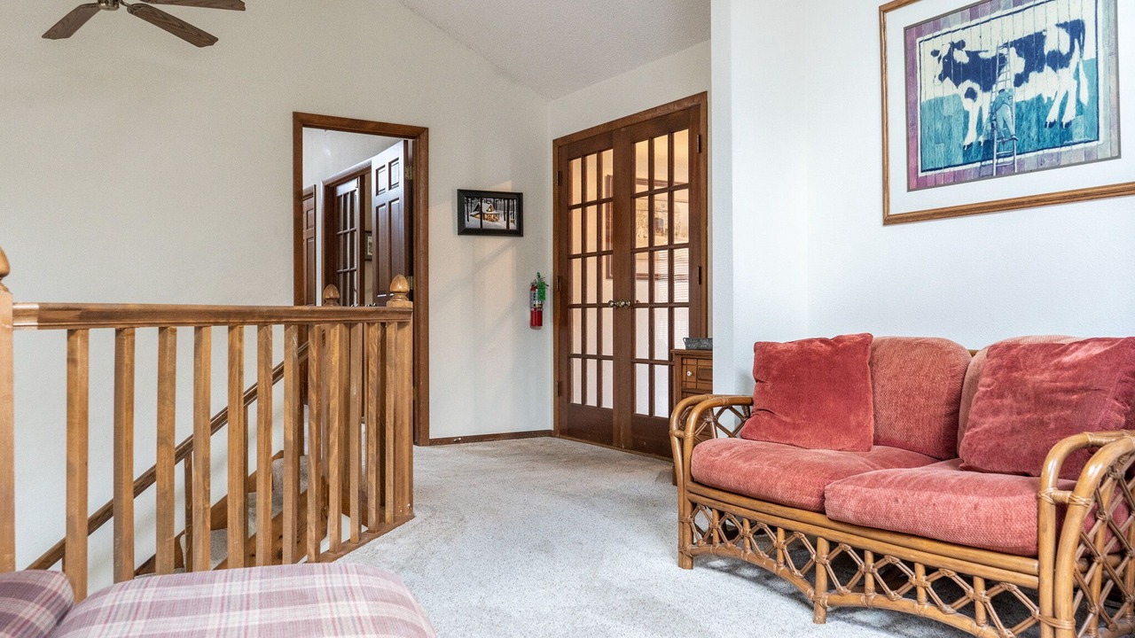 Photo of Livingroom in The Galena Territory