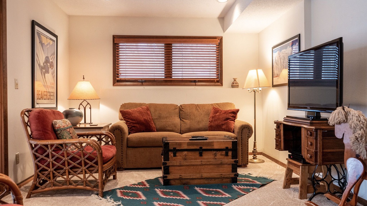 Photo of Livingroom in The Galena Territory