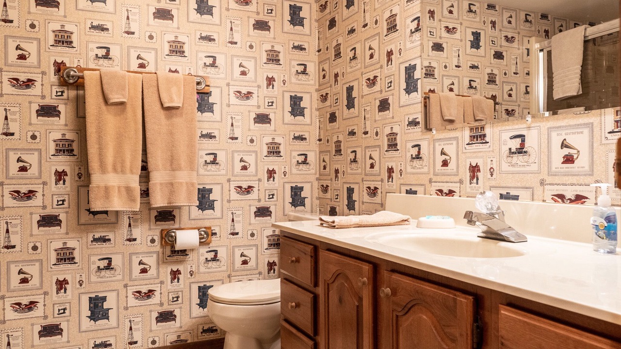 Photo of Bathroom in The Galena Territory
