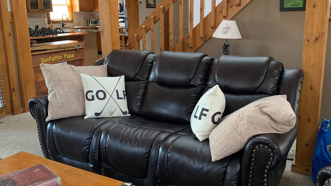 Photo of Livingroom in The Galena Territory