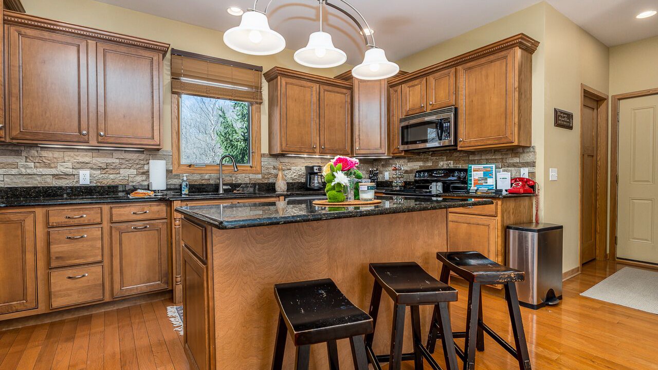 Photo of Kitchen in The Galena Territory