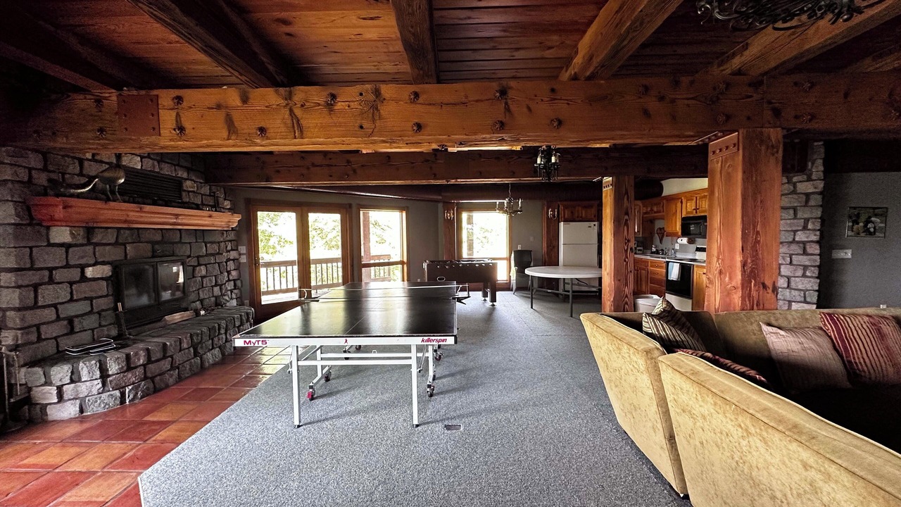 Photo of Livingroom in The Galena Territory