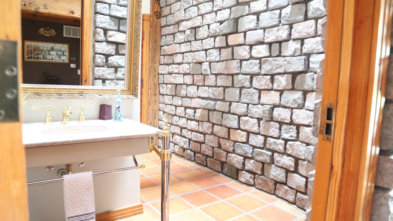 Photo of Bathroom in Elizabeth