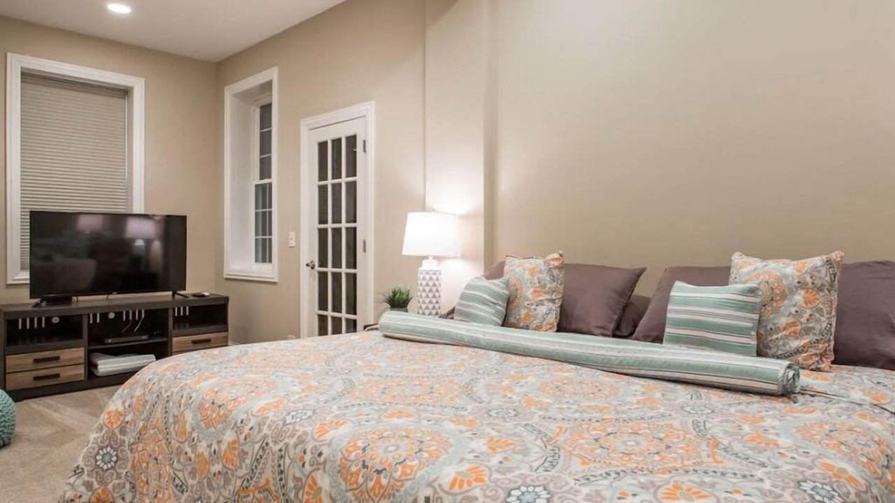 Photo of Bedroom in Wrigleyville