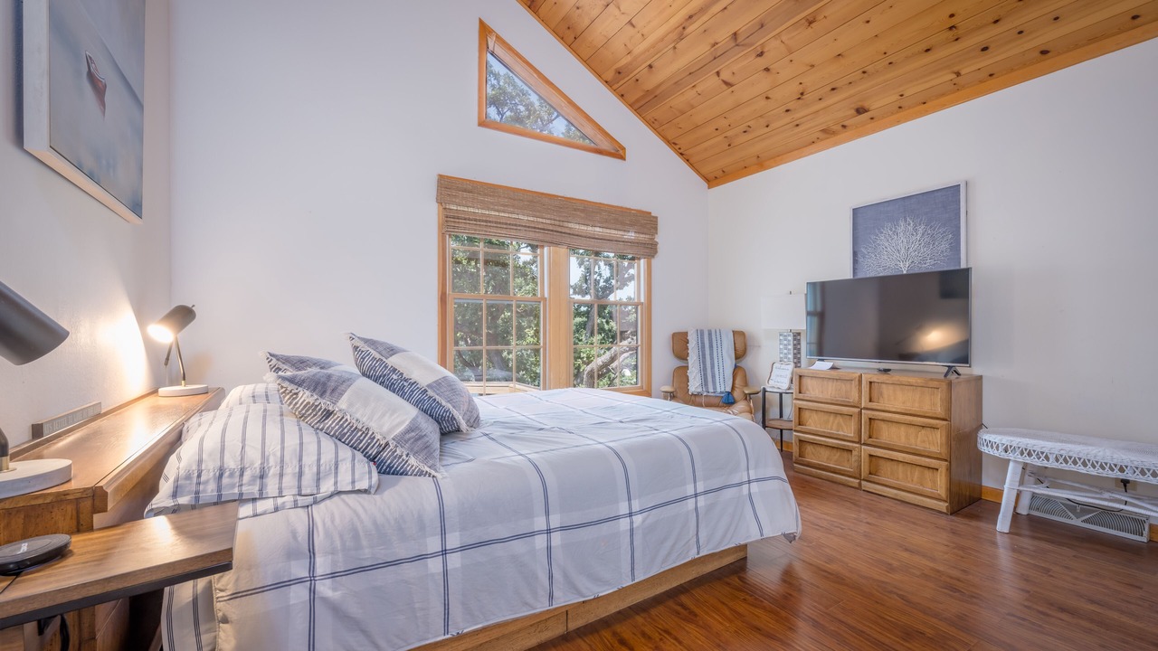 Photo of Bedroom in Apple River