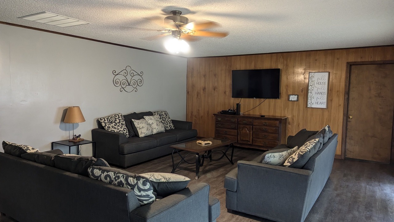 Photo of Livingroom in Thompsonville