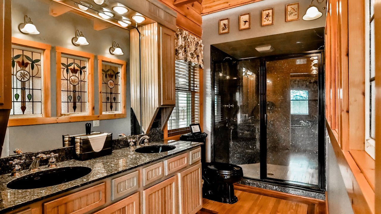 Photo of Bathroom in Holcomb