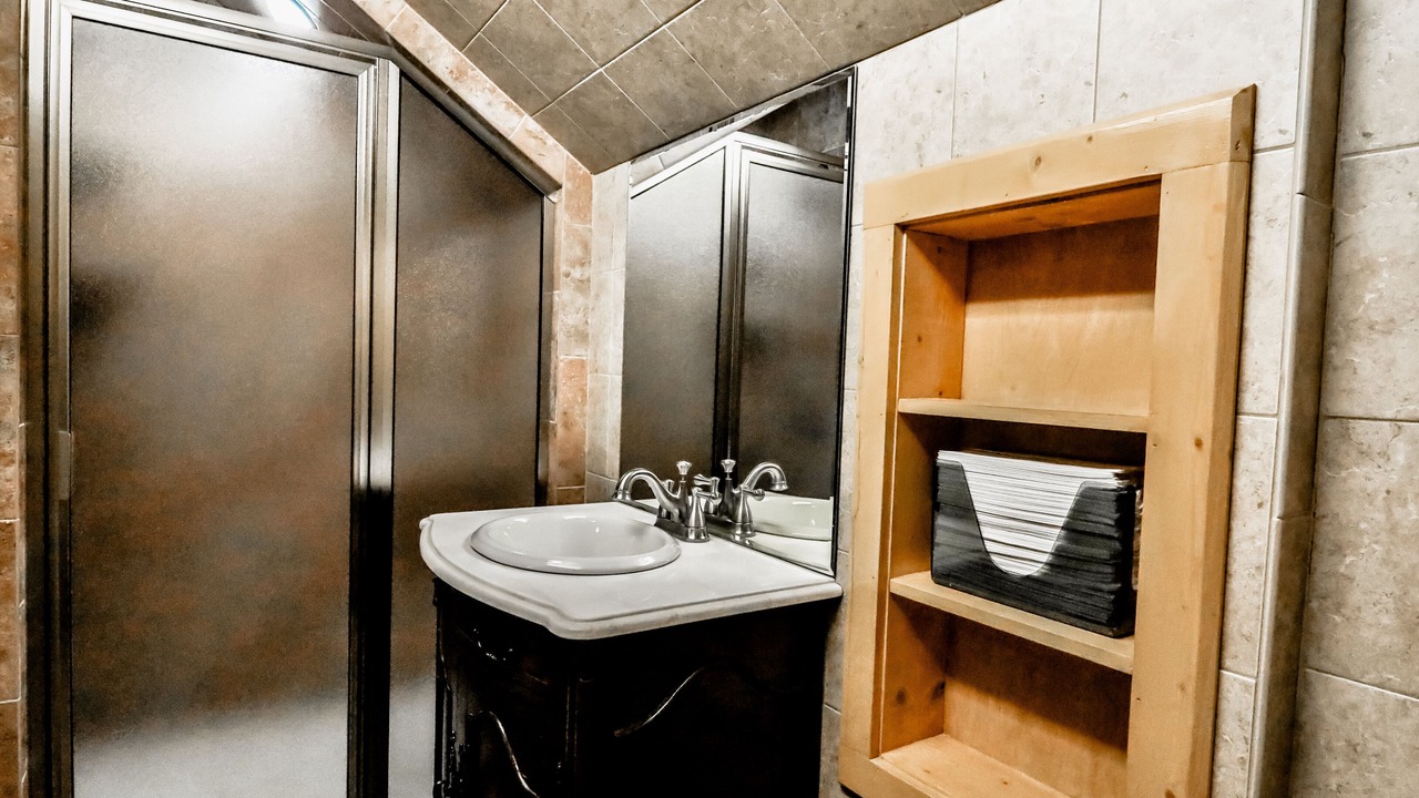 Photo of Bathroom in Holcomb