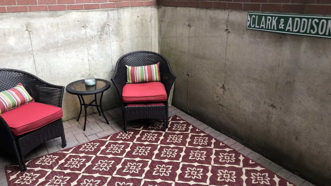 Photo of Outdoor in Lakeview