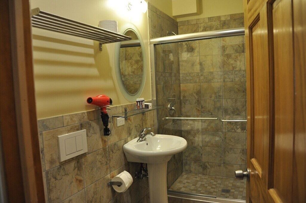 Photo of Bathroom in River North