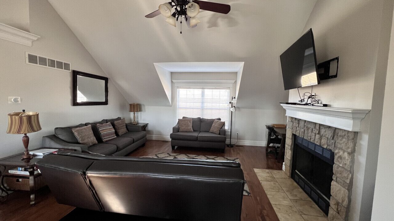 Photo of Livingroom in Collinsville