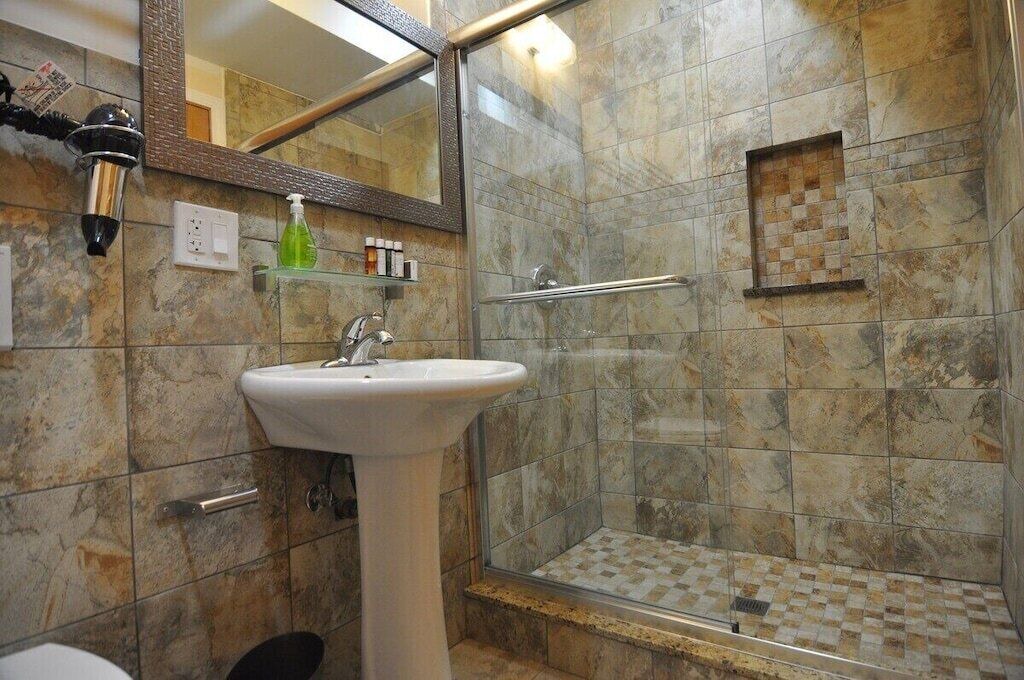 Photo of Bathroom in River North