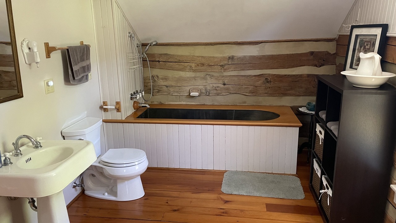 Photo of Bathroom in Elizabeth