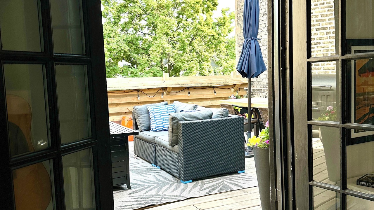 Photo of Outdoor in Roscoe Village