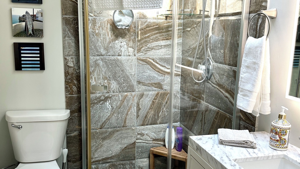 Photo of Bathroom in Roscoe Village