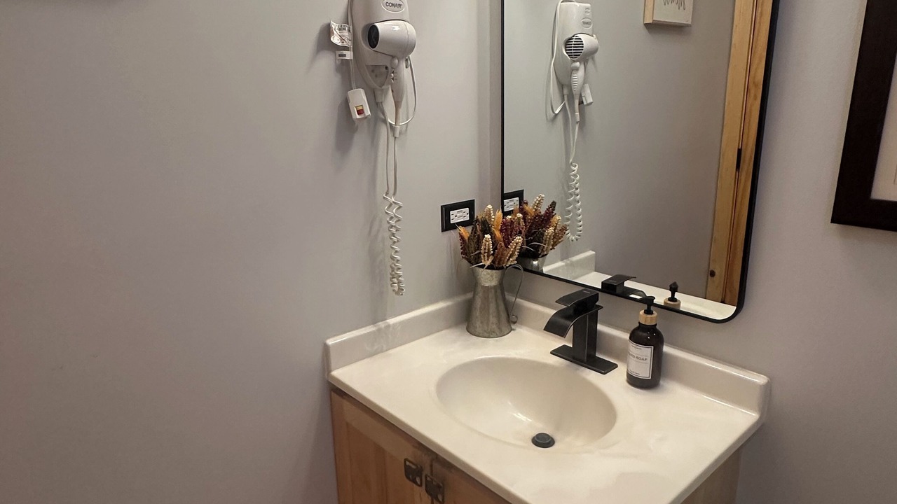 Photo of Bathroom in Oglesby