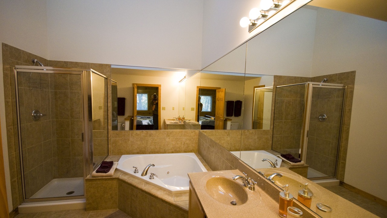 Photo of Bathroom in The Galena Territory