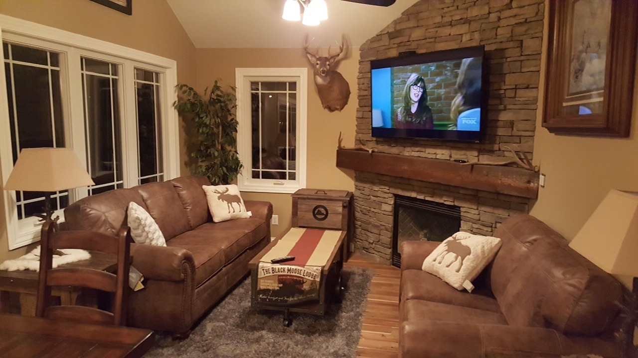 Photo of Livingroom in The Galena Territory
