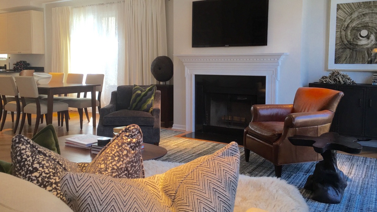 Photo of Livingroom in Lake View East