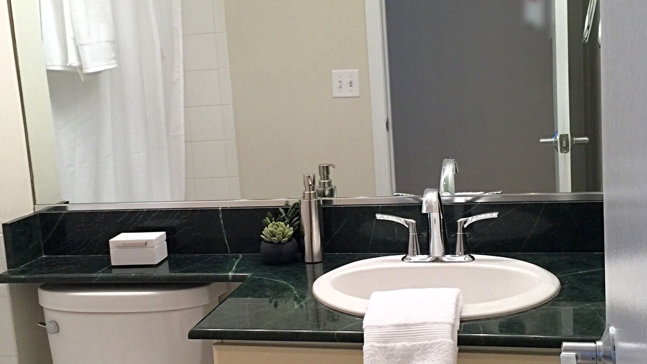 Photo of Bathroom in Lake View East