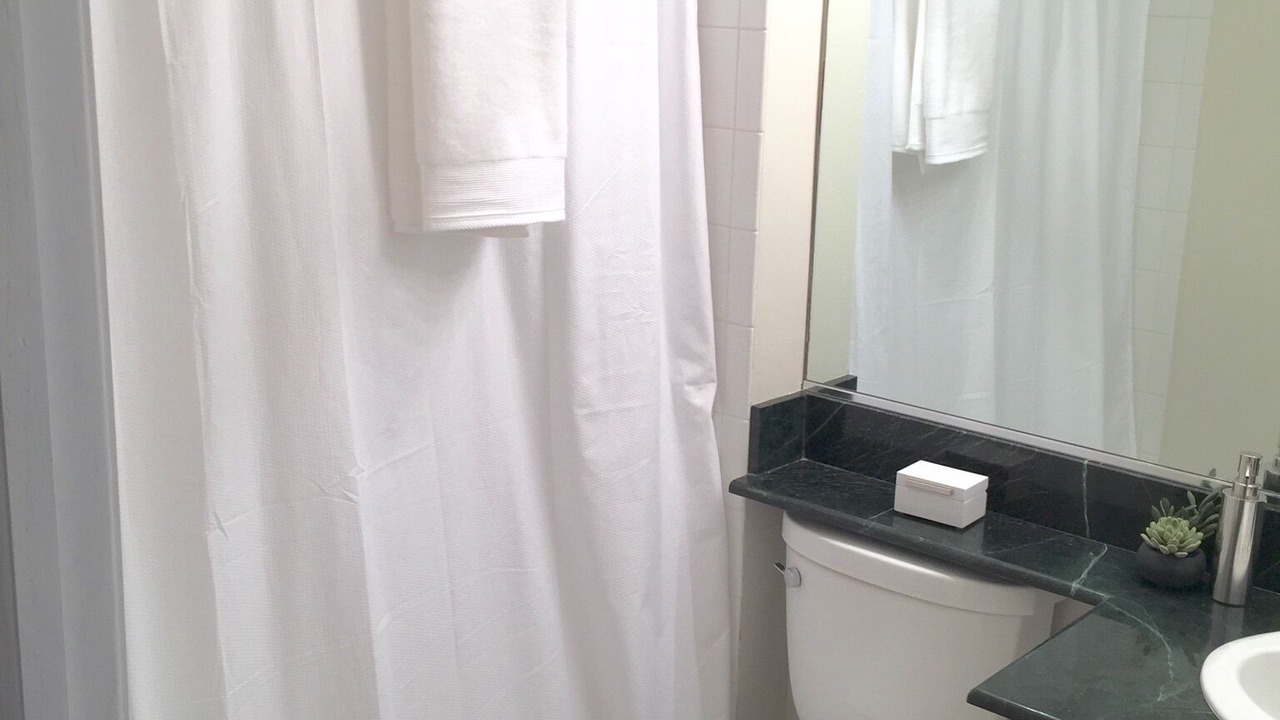 Photo of Bathroom in Lake View East