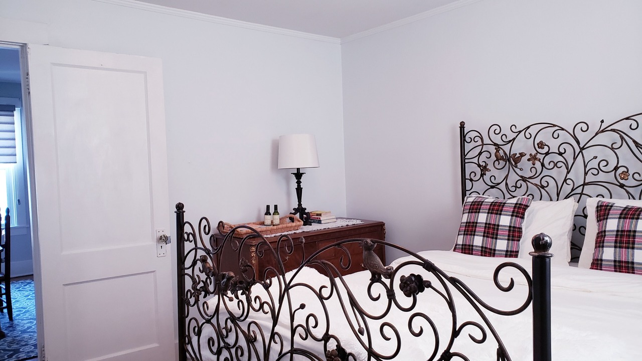 Photo of Bedroom in Lake Bluff