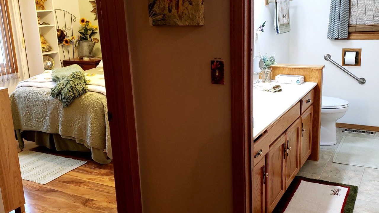 Photo of Bathroom in Roscoe