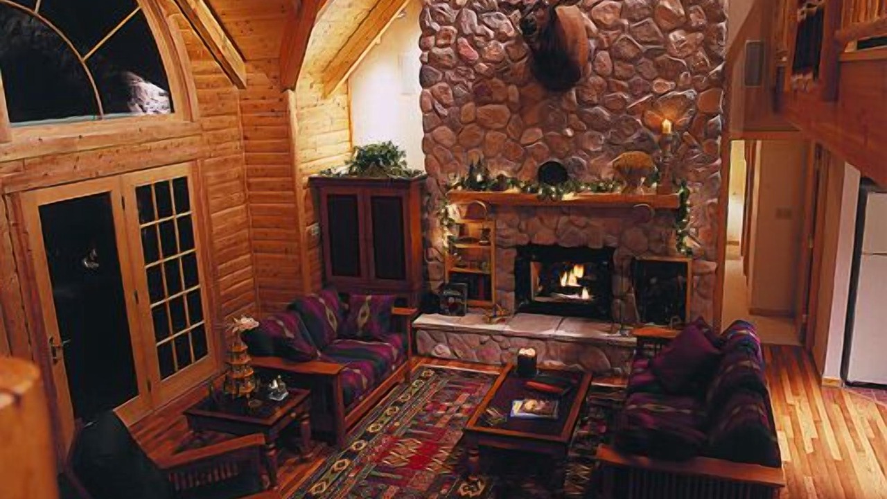 Photo of Livingroom in The Galena Territory