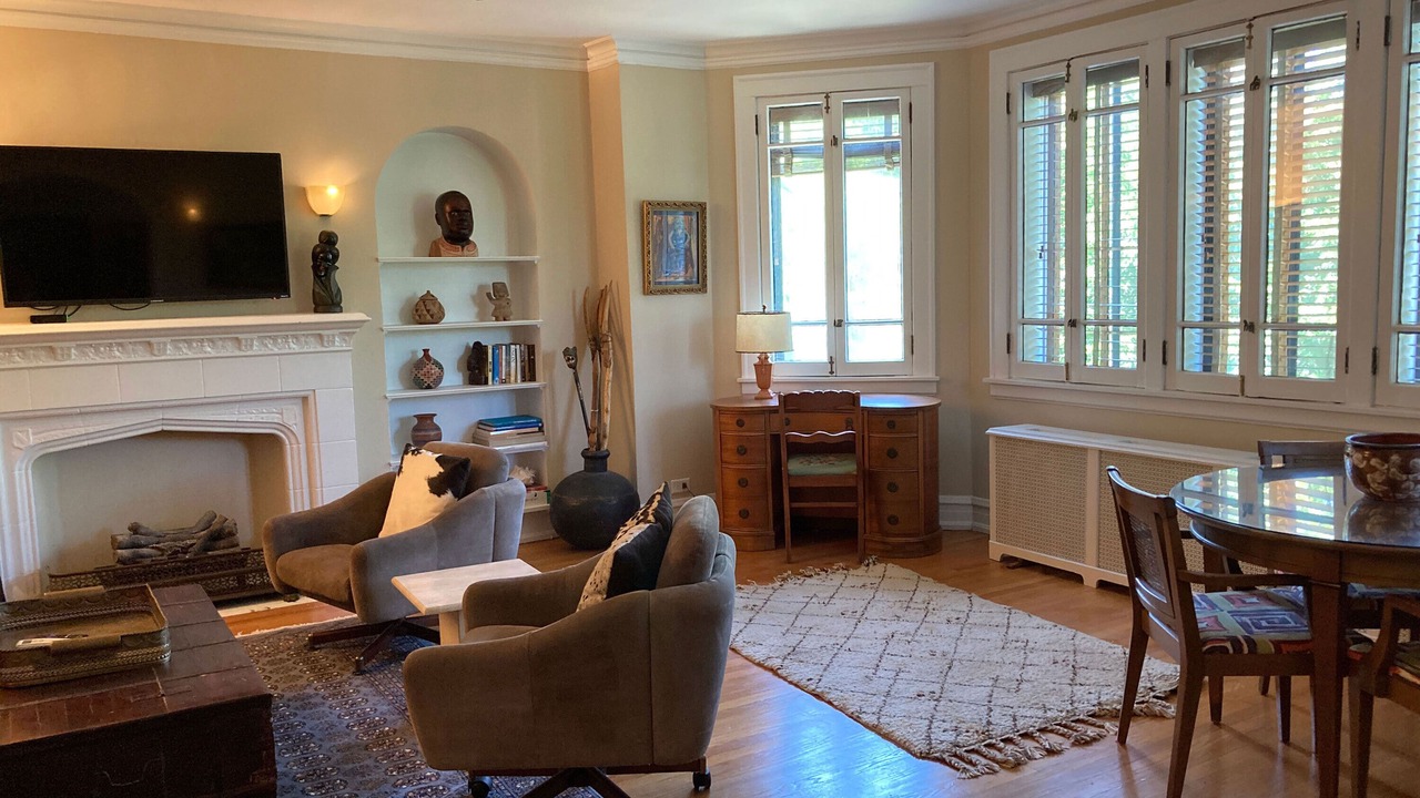 Photo of Livingroom in North Evanston