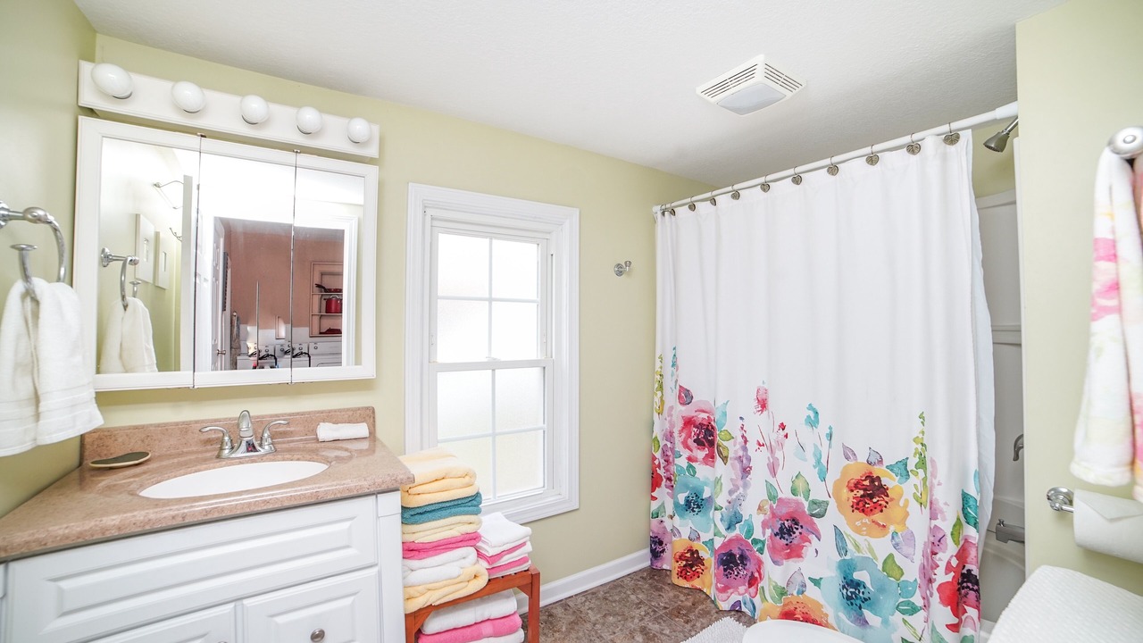 Photo of Bathroom in Manteno