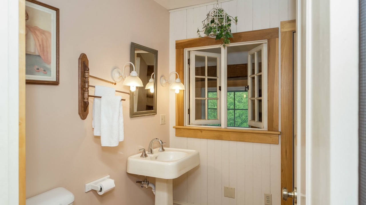 Photo of Bathroom in Elizabeth