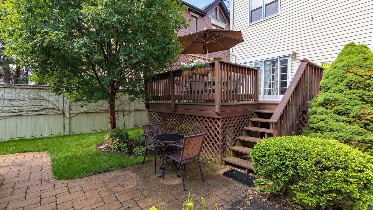 Photo of Outdoor in Roscoe Village