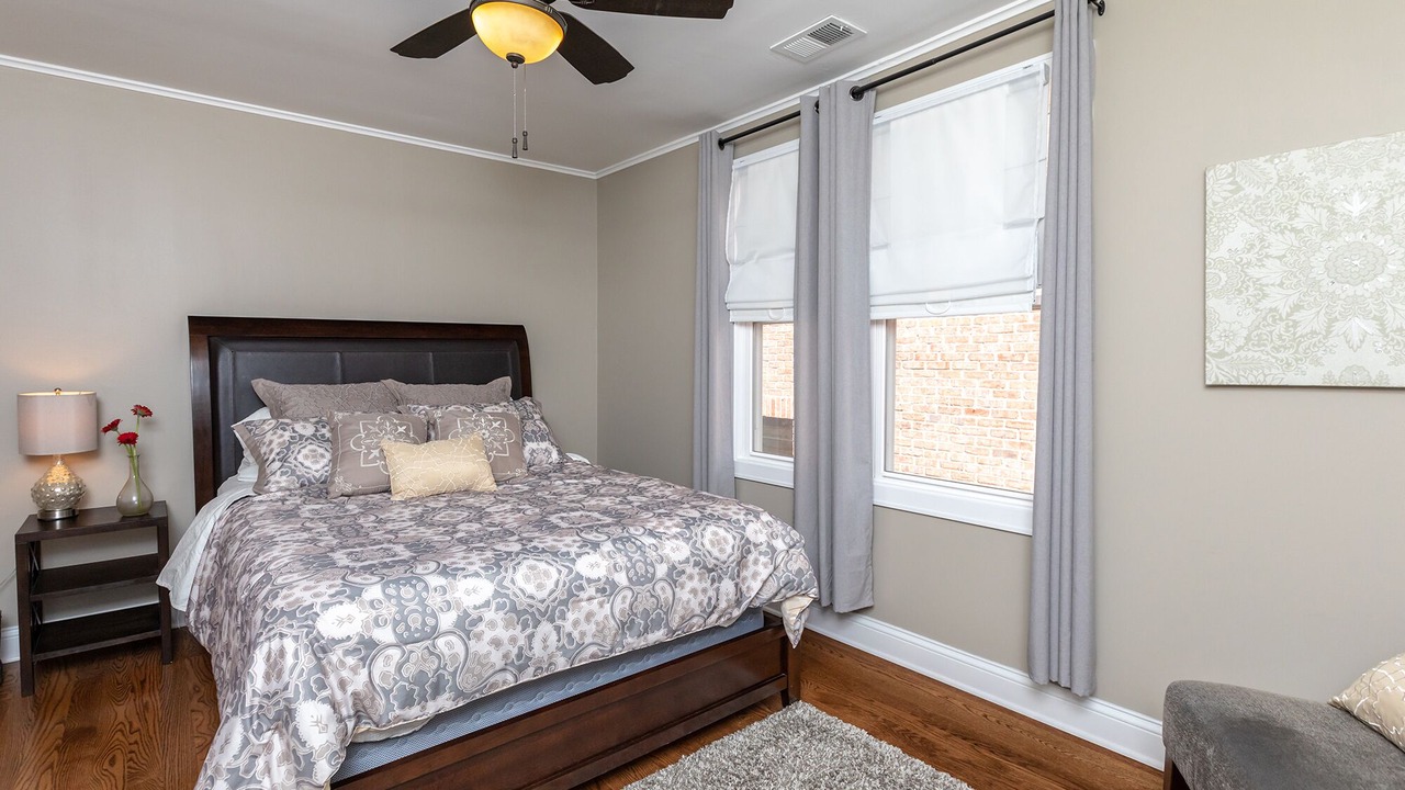 Photo of Bedroom in Roscoe Village