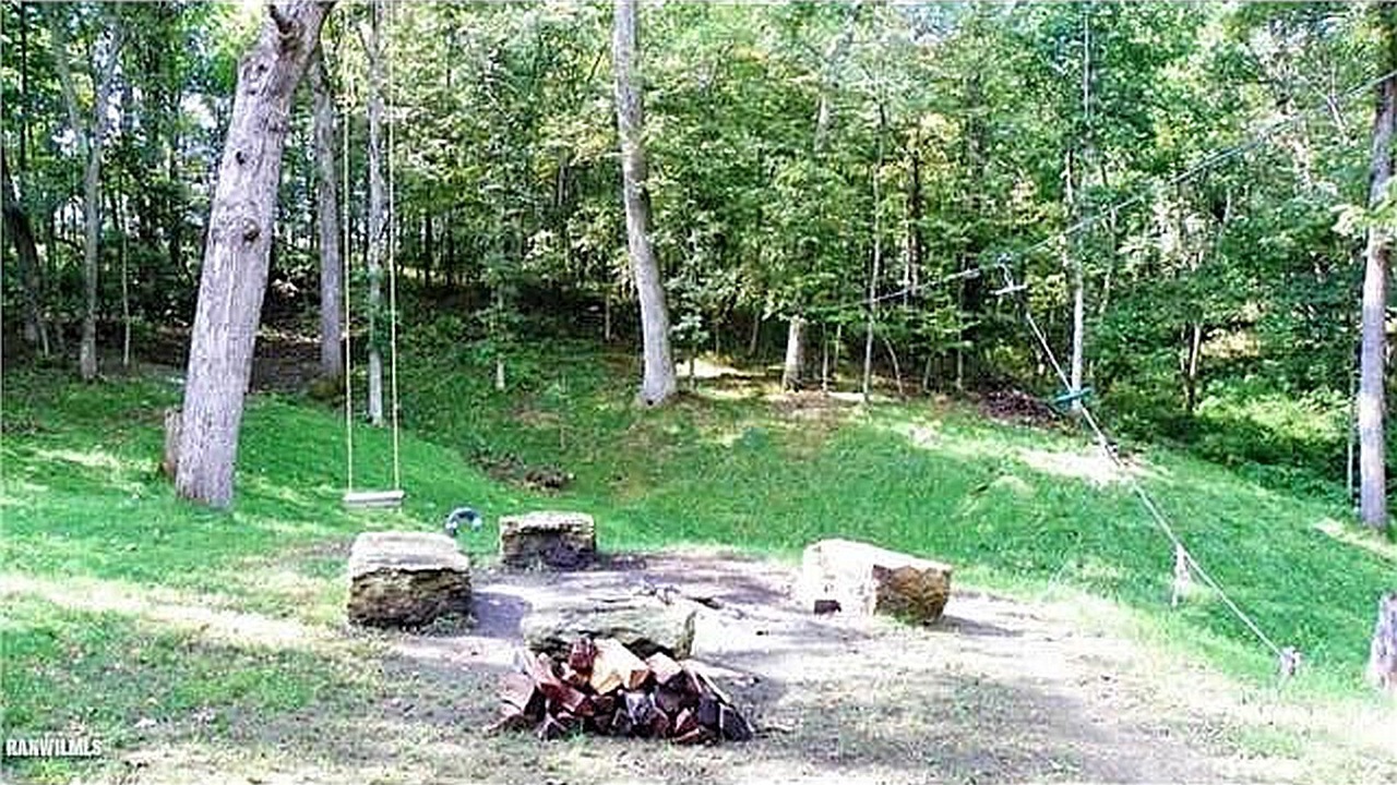 Photo of Others in Apple River