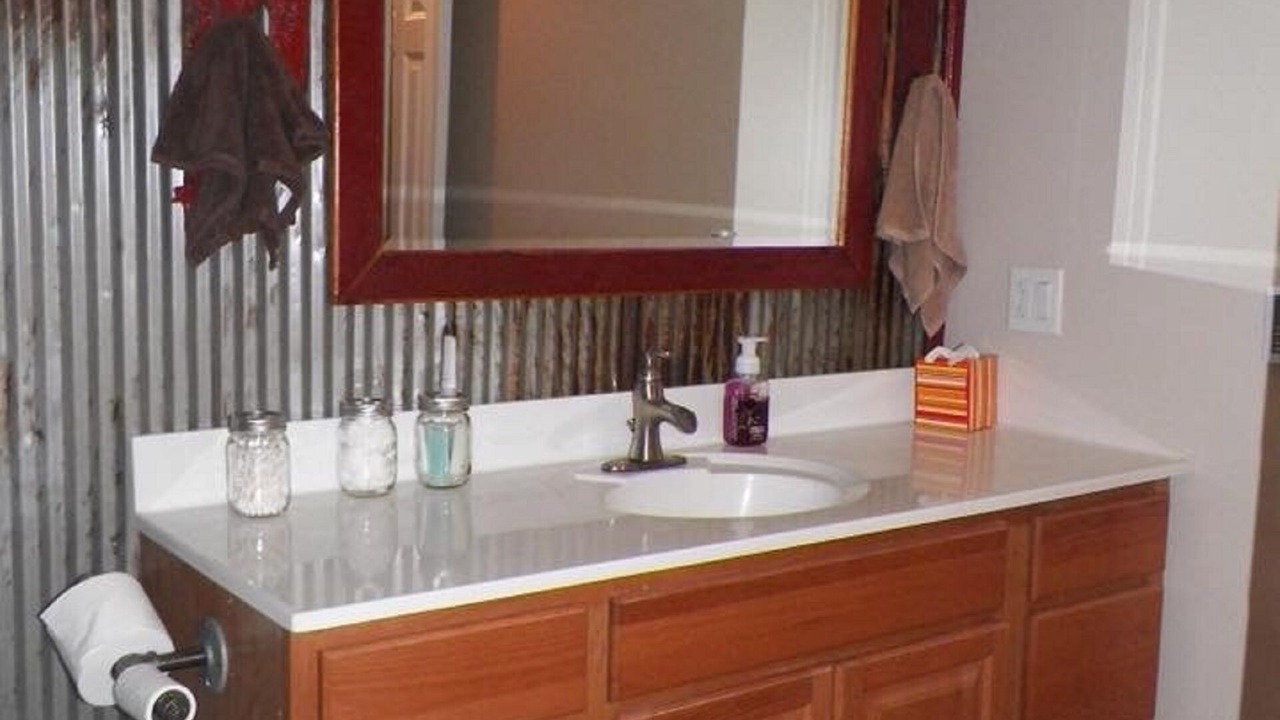 Photo of Bathroom in Plainview